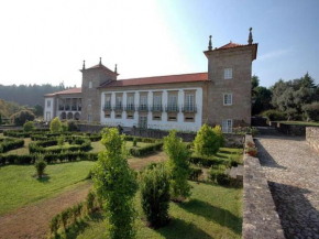 Magnificent Ponte de Lima Villa - 10 Bedrooms - Villa Lima Palace - Tennis Court - Pool Table